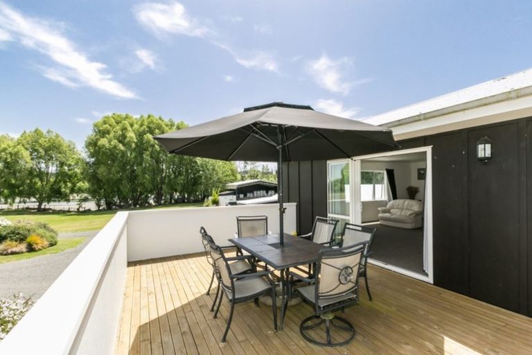 Photo of property in 797 Pourerere Road, Omakere, Waipawa, 4271