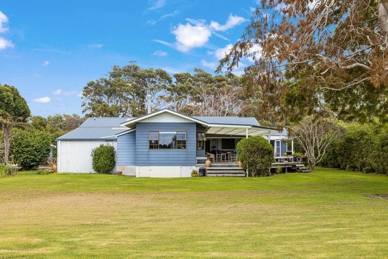 Photo of property in 71 Jones Road, Tawharanui Peninsula, Warkworth, 0986
