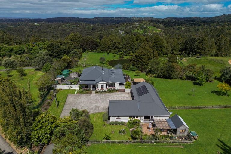 Photo of property in 278a Forest Hill Road, Waiatarua, Auckland, 0612
