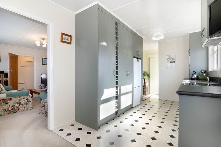 Photo of property in 27 Freyberg Street, Solway, Masterton, 5810