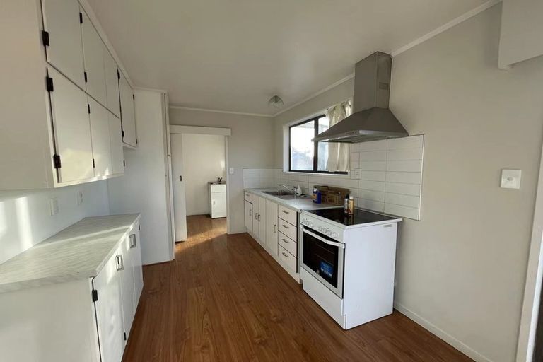 Photo of property in 1/9 Casuarina Road, Half Moon Bay, Auckland, 2012