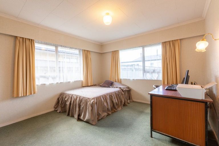 Photo of property in 5 Gladstone Street, Dannevirke, 4930