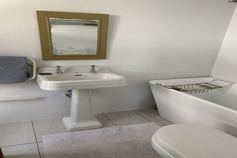 Photo of property in 62 Kuratawhiti Street, Greytown, 5712