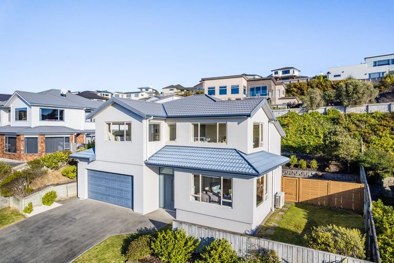 Photo of property in 19 Aspiring Terrace, Aotea, Porirua, 5024