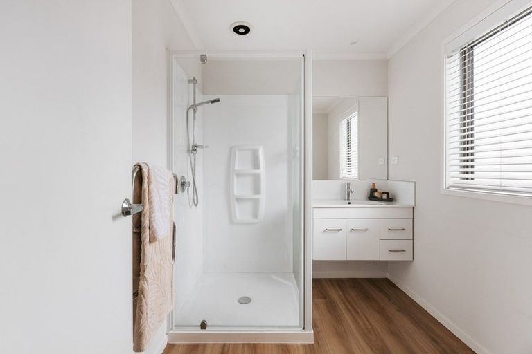 Photo of property in 106 Whakaturou Crescent, Pyes Pa, Tauranga, 3112