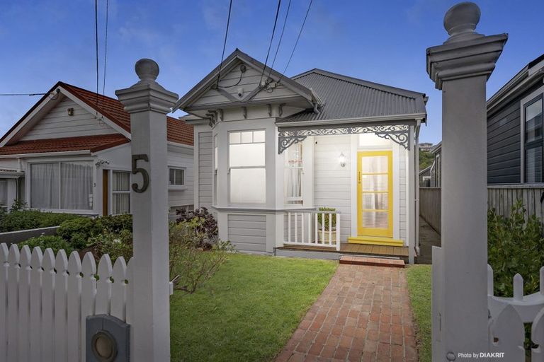 Photo of property in 5 Te Whiti Street, Kilbirnie, Wellington, 6022