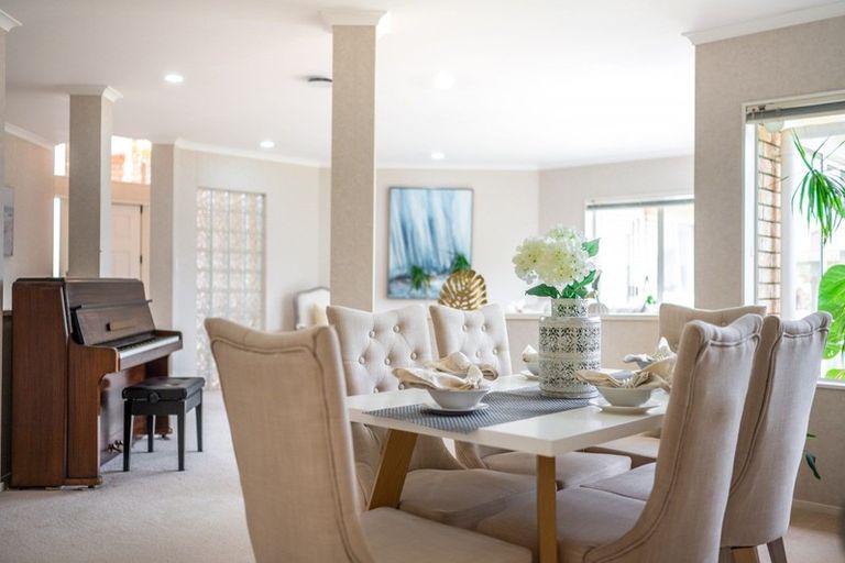 Photo of property in 22 Ballycullanie Place, Dannemora, Auckland, 2016