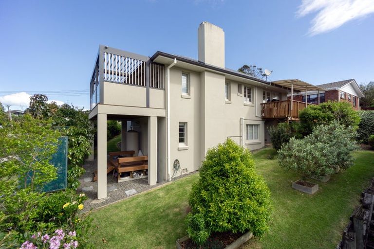 Photo of property in 6 Penning Road, Castor Bay, Auckland, 0620