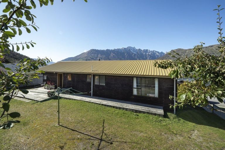 Photo of property in 24 Marina Drive, Frankton, Queenstown, 9300