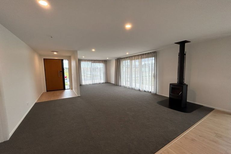 Photo of property in 139 Burden Loop, Lake Hawea, 9382