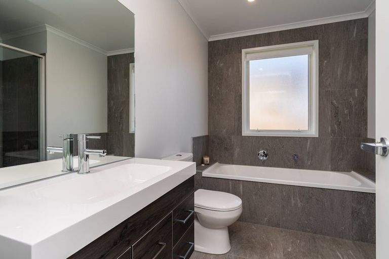 Photo of property in 24b Northcoast Place, Mangawhai Heads, Mangawhai, 0505