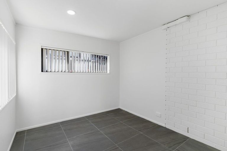 Photo of property in 8 Lowburn Place, Clover Park, Auckland, 2019