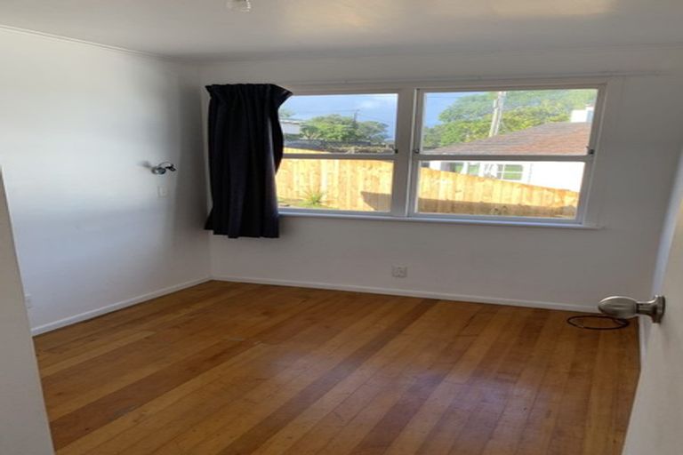 Photo of property in 522 Beach Road, Murrays Bay, Auckland, 0630