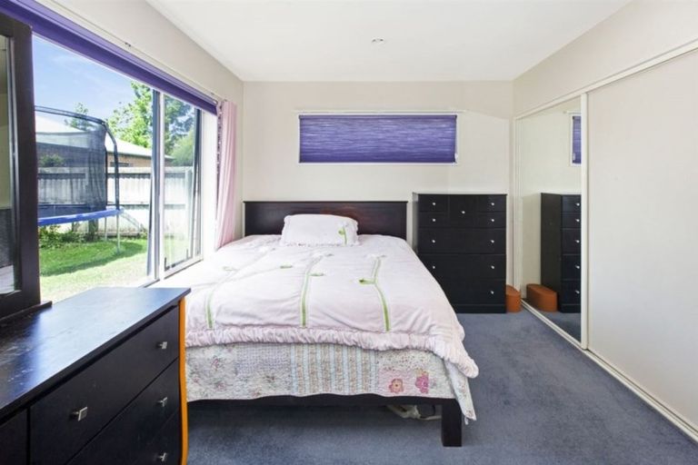 Photo of property in 10 Riegler Place, Belfast, Christchurch, 8051