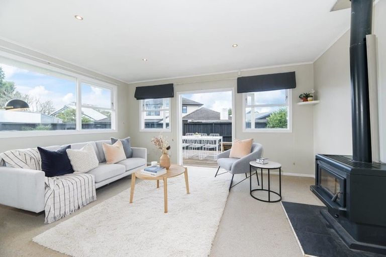 Photo of property in 13 Roby Street, Te Atatu Peninsula, Auckland, 0610
