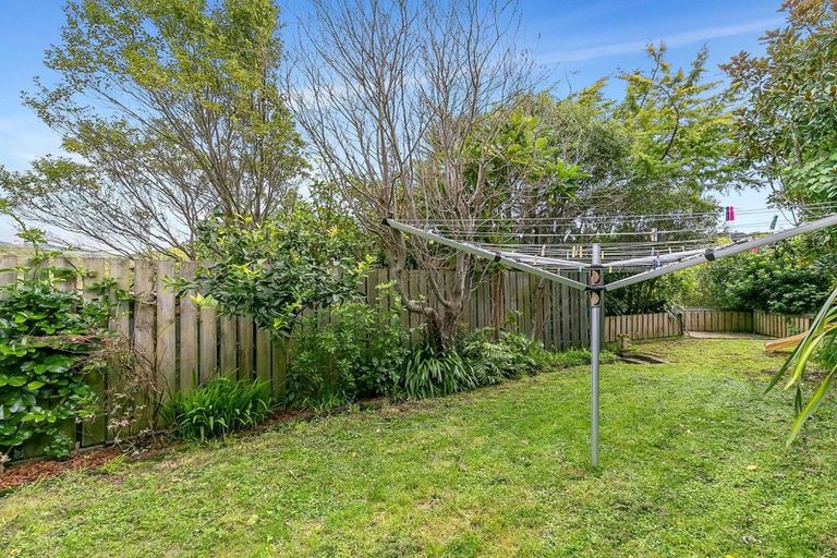 Photo of property in 29 Hiwi Crescent, Titahi Bay, Porirua, 5022