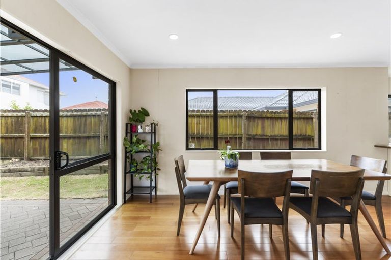 Photo of property in 73 Meadowland Drive, Somerville, Auckland, 2014