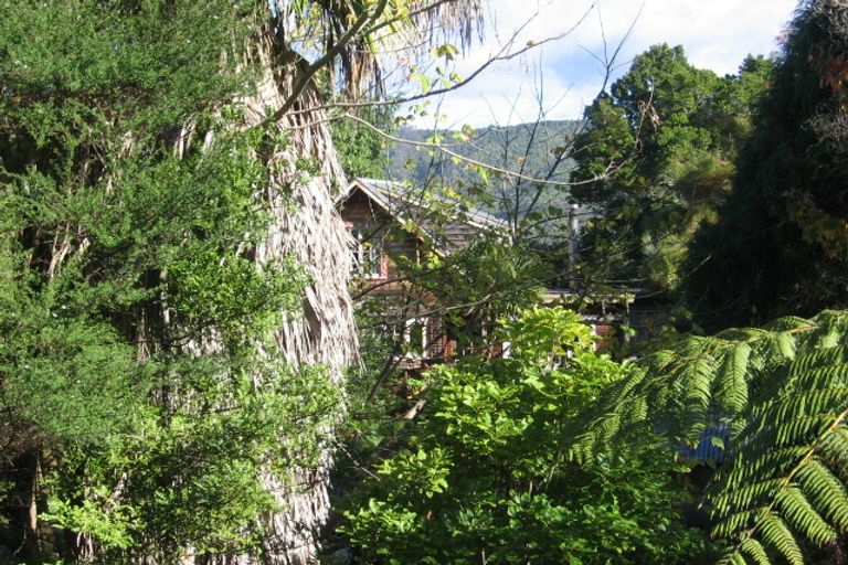 Photo of property in 41 Victory Road, Laingholm, Auckland, 0604