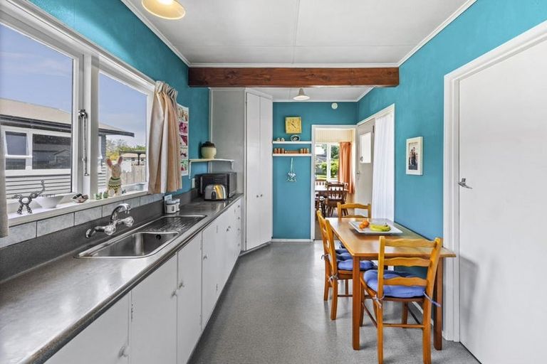 Photo of property in 5 Tasman Street, Havelock North, 4130