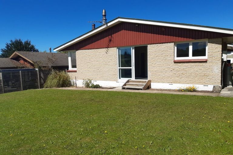 Photo of property in 8 Honeystone Street, Helensburgh, Dunedin, 9010