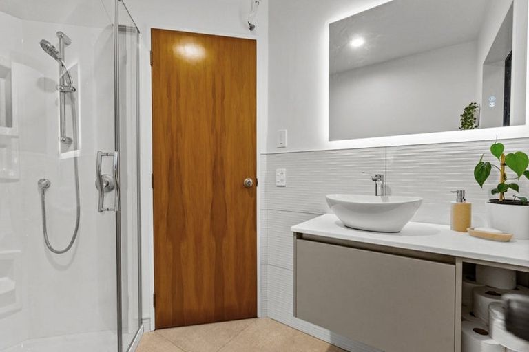 Photo of property in 43 Braemar Road, Rothesay Bay, Auckland, 0630