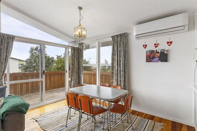 Photo of property in 25 Chatsworth Crescent, Pakuranga Heights, Auckland, 2010
