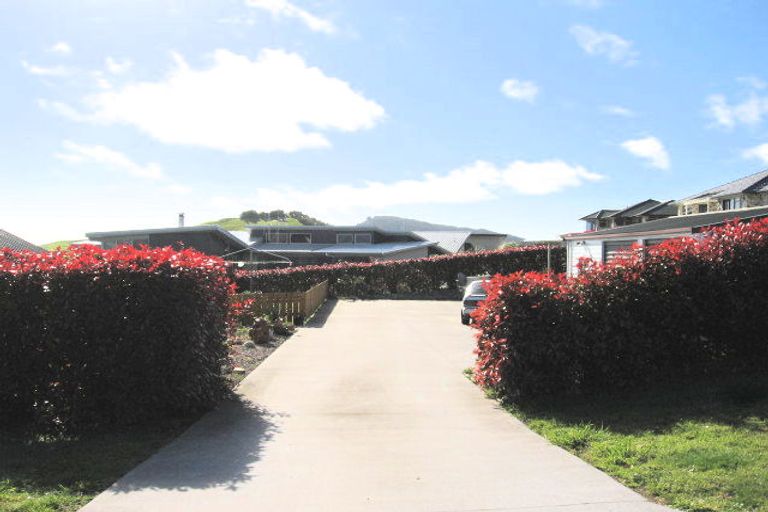 Photo of property in 103 Waikite Road, Welcome Bay, Tauranga, 3175