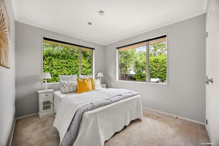 Photo of property in 25 Nimstedt Avenue, Oteha, Auckland, 0632