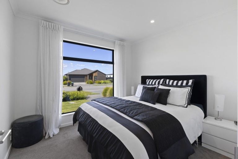 Photo of property in 52 Manakura Street, Russley, Christchurch, 8042