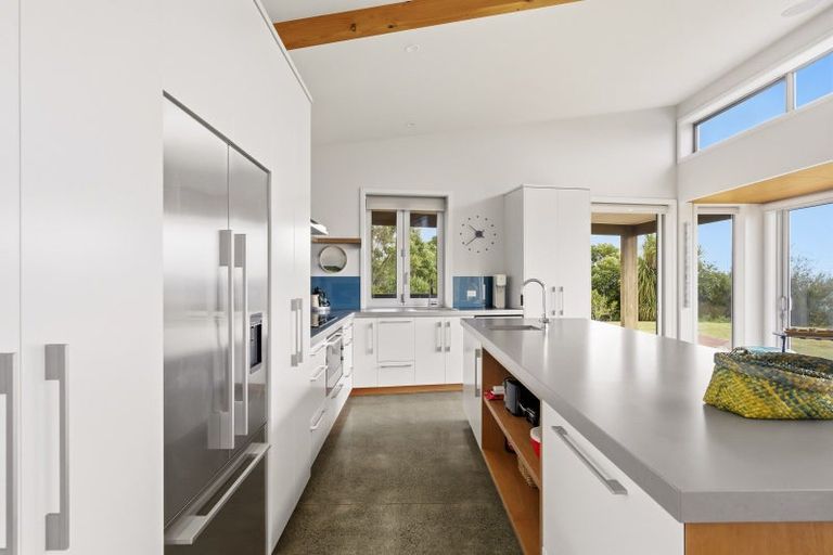 Photo of property in 127 Highland Drive, Acacia Bay, Taupo, 3385