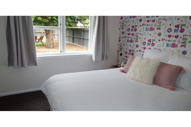 Photo of property in 35 John Street, Otatara, Invercargill, 9879