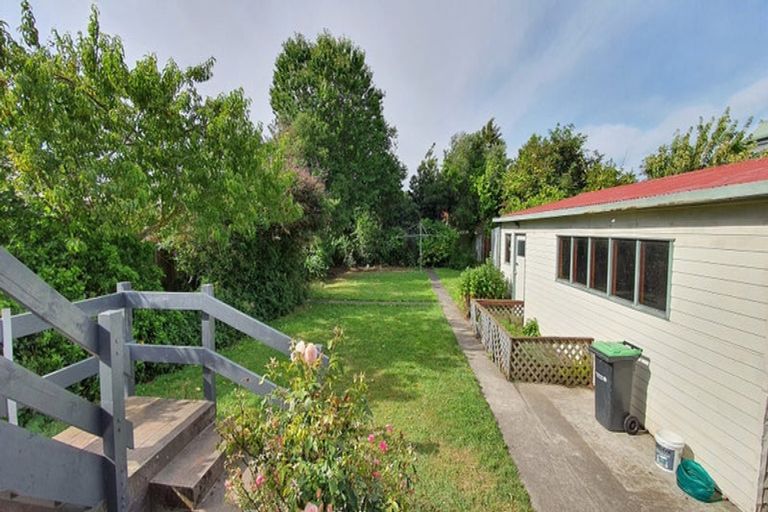 Photo of property in 106 Yaldhurst Road, Sockburn, Christchurch, 8042