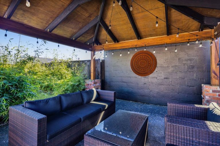 Photo of property in 20 Wallace Place, Westown, New Plymouth, 4310