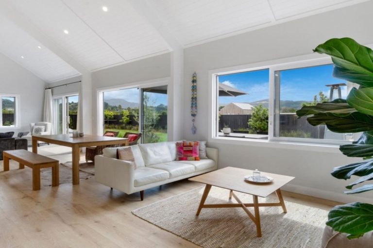 Photo of property in 14 Shearwater Lane, Point Wells, 0986