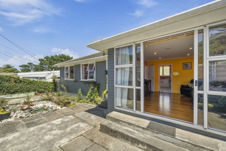 Photo of property in 50 Montreal Grove, Kingston, Wellington, 6021