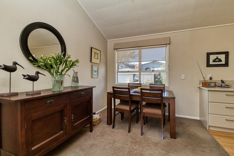 Photo of property in 13 Everest Avenue, Havelock North, 4130