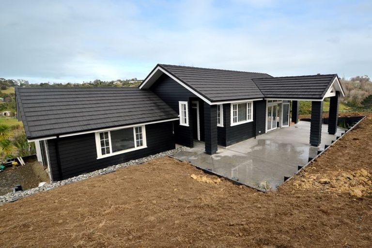 Photo of property in 335 Whitford Road, Whitford, Howick, 2571