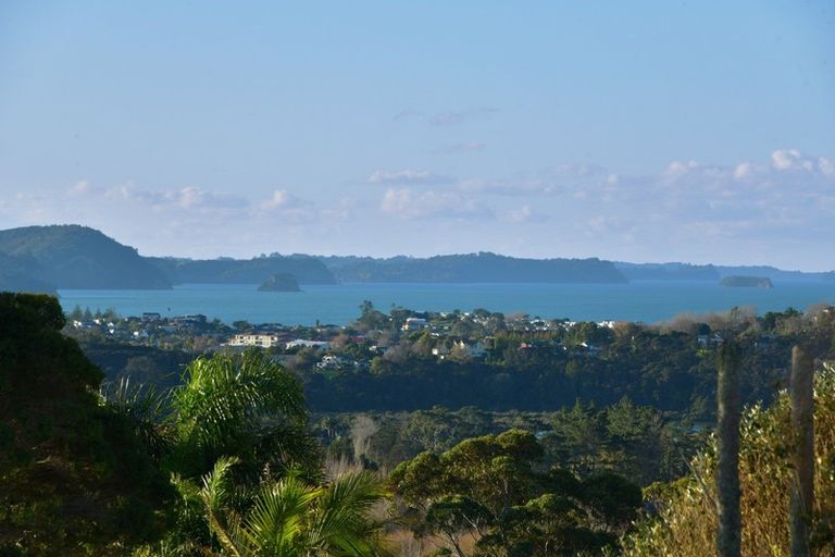 Photo of property in 182a Spur Road, Stillwater, Silverdale, 0993