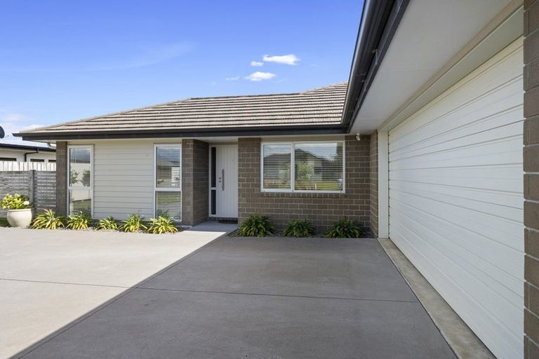Photo of property in 7 Ryder Drive, Waiwhakaiho, New Plymouth, 4312
