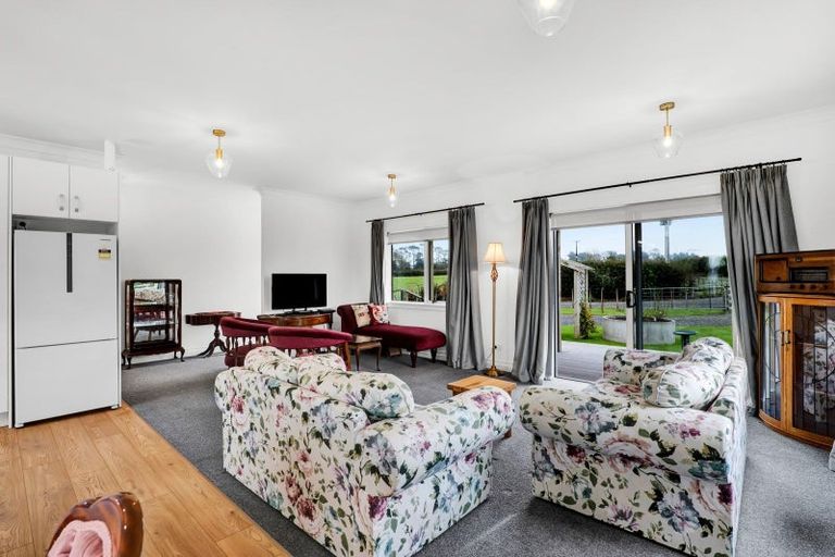 Photo of property in 297 Radnor Road, Midhirst, Stratford, 4394