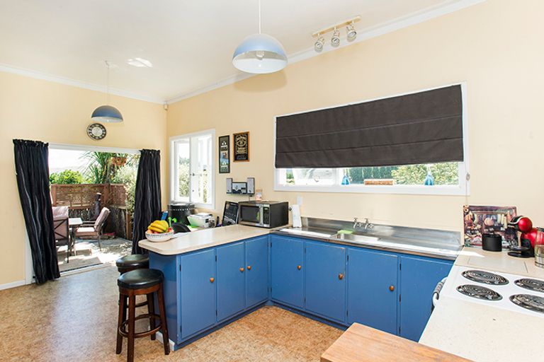 Photo of property in 17 Cemetery Road, Patutahi, Gisborne, 4072