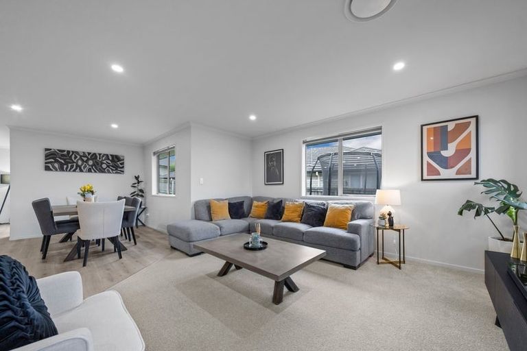 Photo of property in 16 Mark Ball Drive, Pokeno, 2402