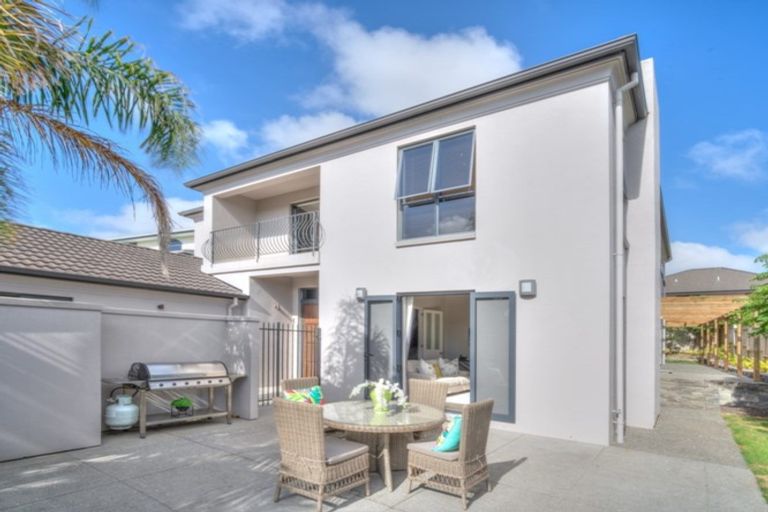 Photo of property in 18 Phoenicia Court, The Gardens, Auckland, 2105