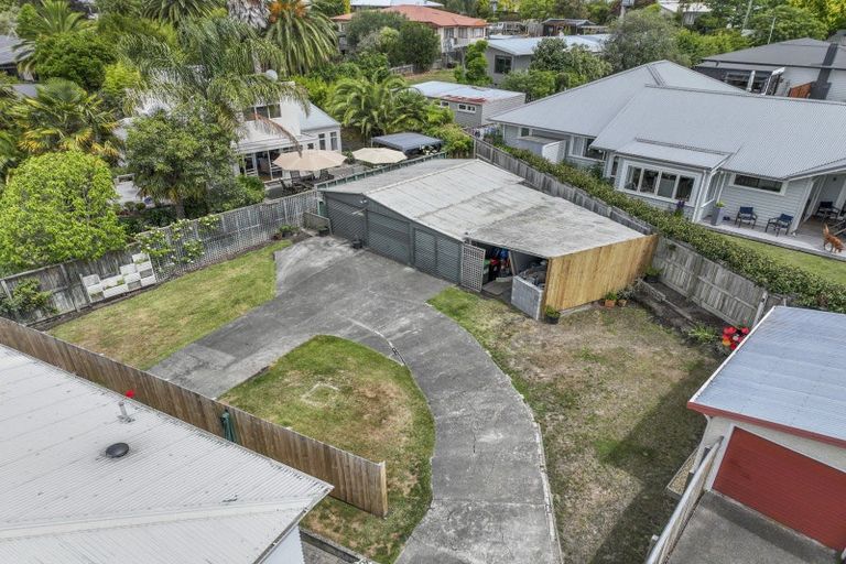 Photo of property in 8 Lucknow Road, Havelock North, 4130