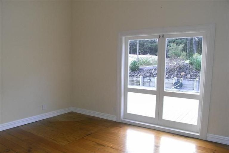 Photo of property in 24 Mudgeways Road, Massey, Auckland, 0614