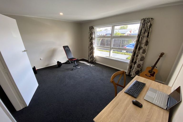 Photo of property in 145 Wairakei Road, Bryndwr, Christchurch, 8053