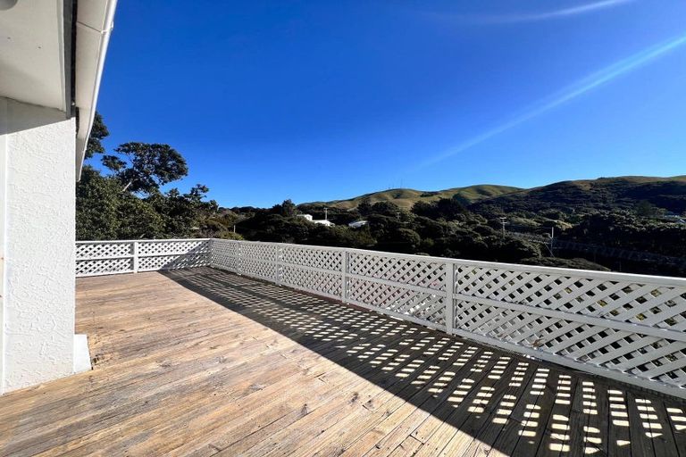 Photo of property in 4 Takutai Road, Pukerua Bay, 5026