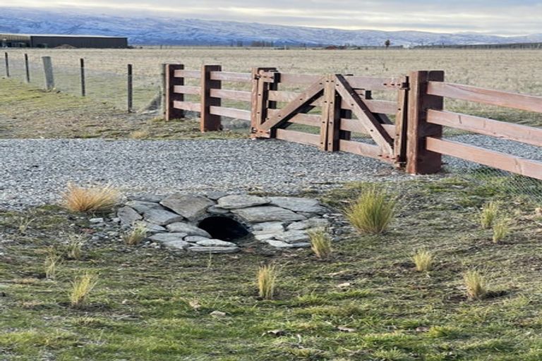 Photo of property in 20 Southern Tor Lane, Springvale, 9393