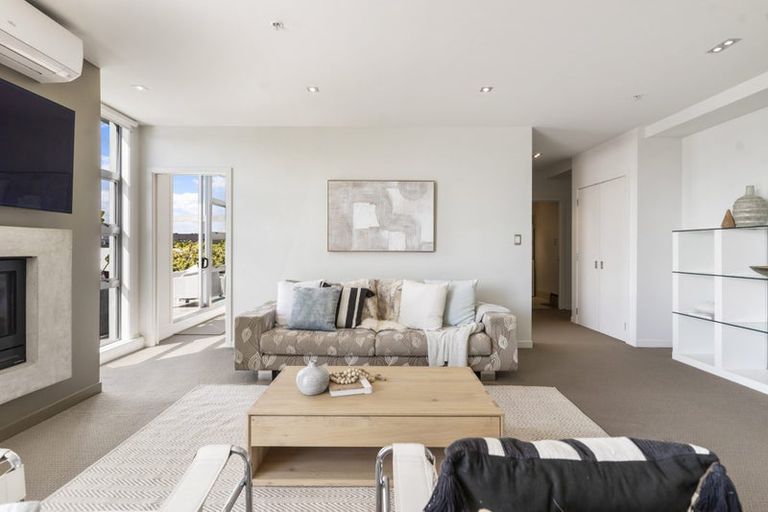 Photo of property in Maison Apartments, 403/16 Huron Street, Takapuna, Auckland, 0622