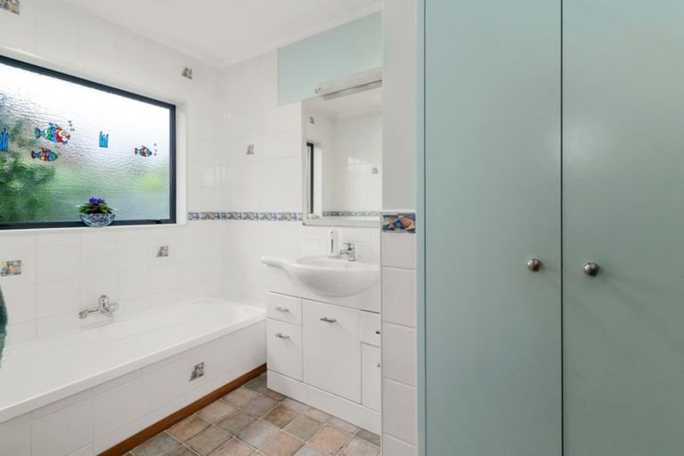 Photo of property in 5 Janet Place, Lynmore, Rotorua, 3010